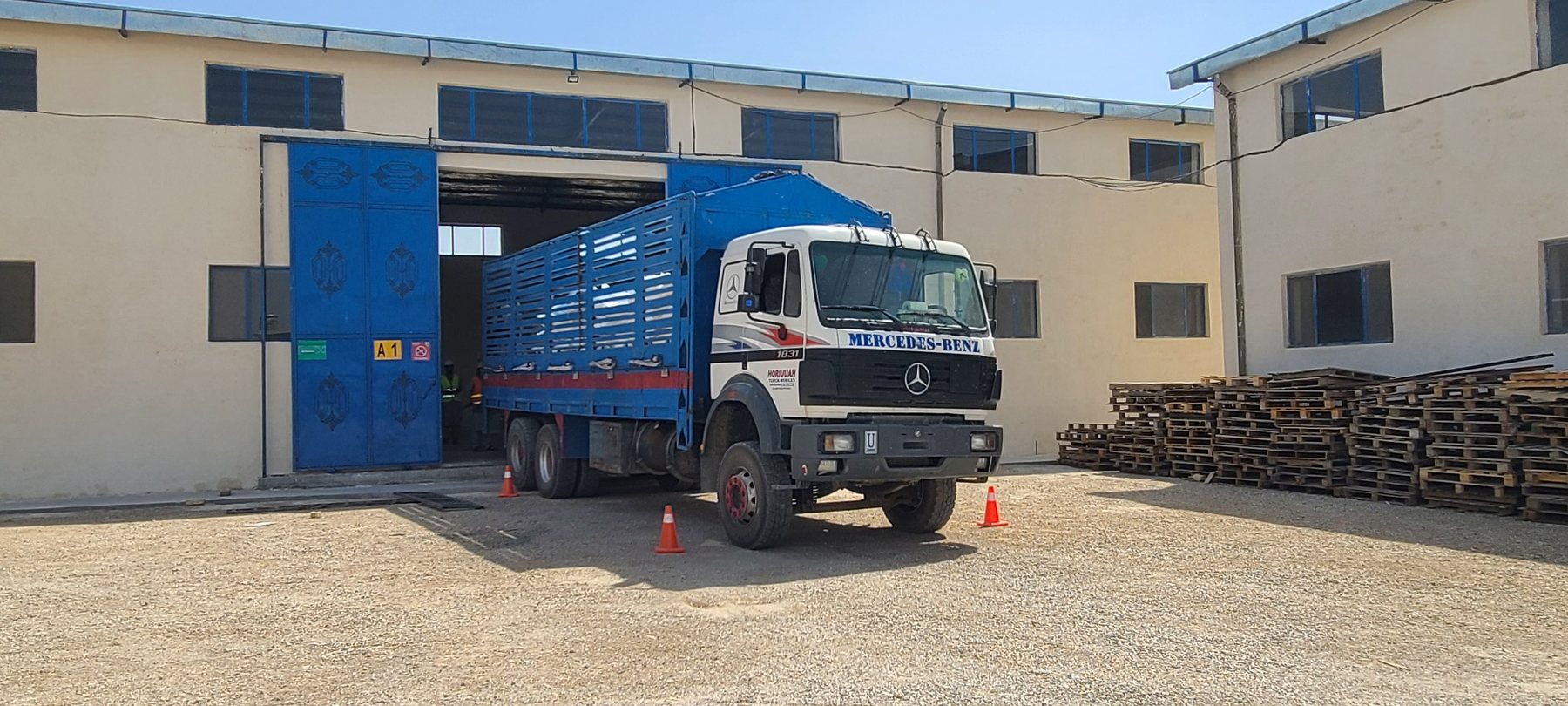 Warehouse offloading